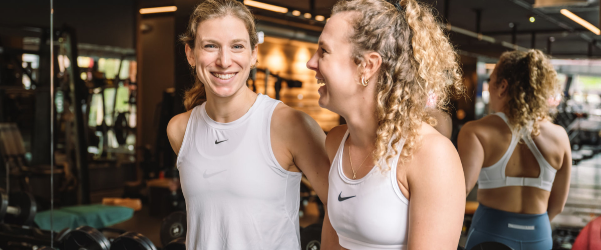 sarina & lea 1200x500